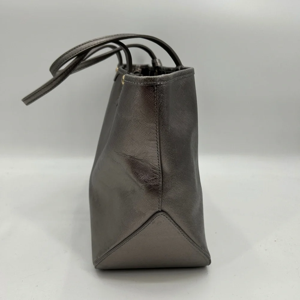HENRI BENDEL Silver Metallic Leather Large Tote Bag Purse Excellent Condition
